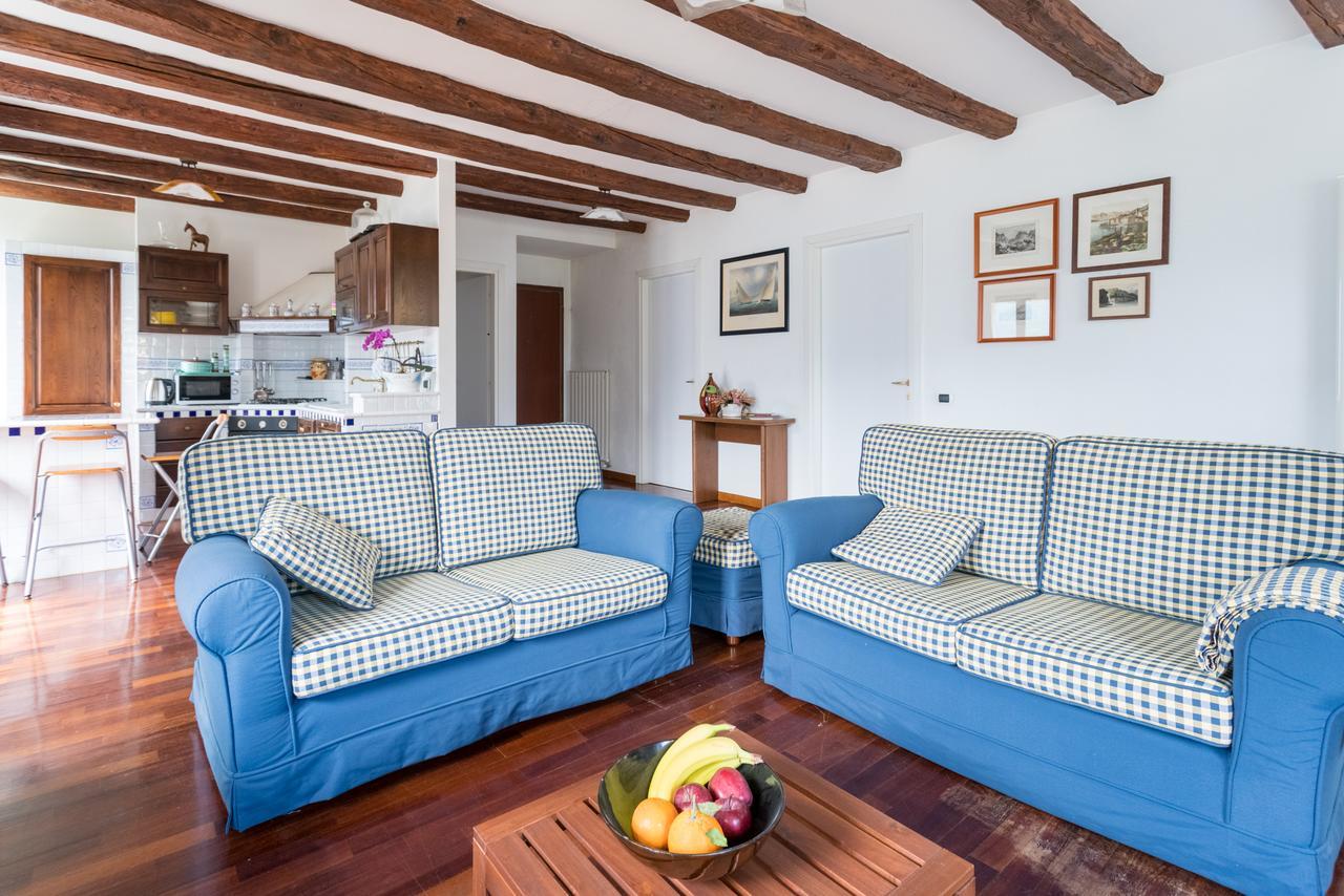 Апартаменты Una Terrazza Da Sogno By Rent All Como Carate Urio Экстерьер фото